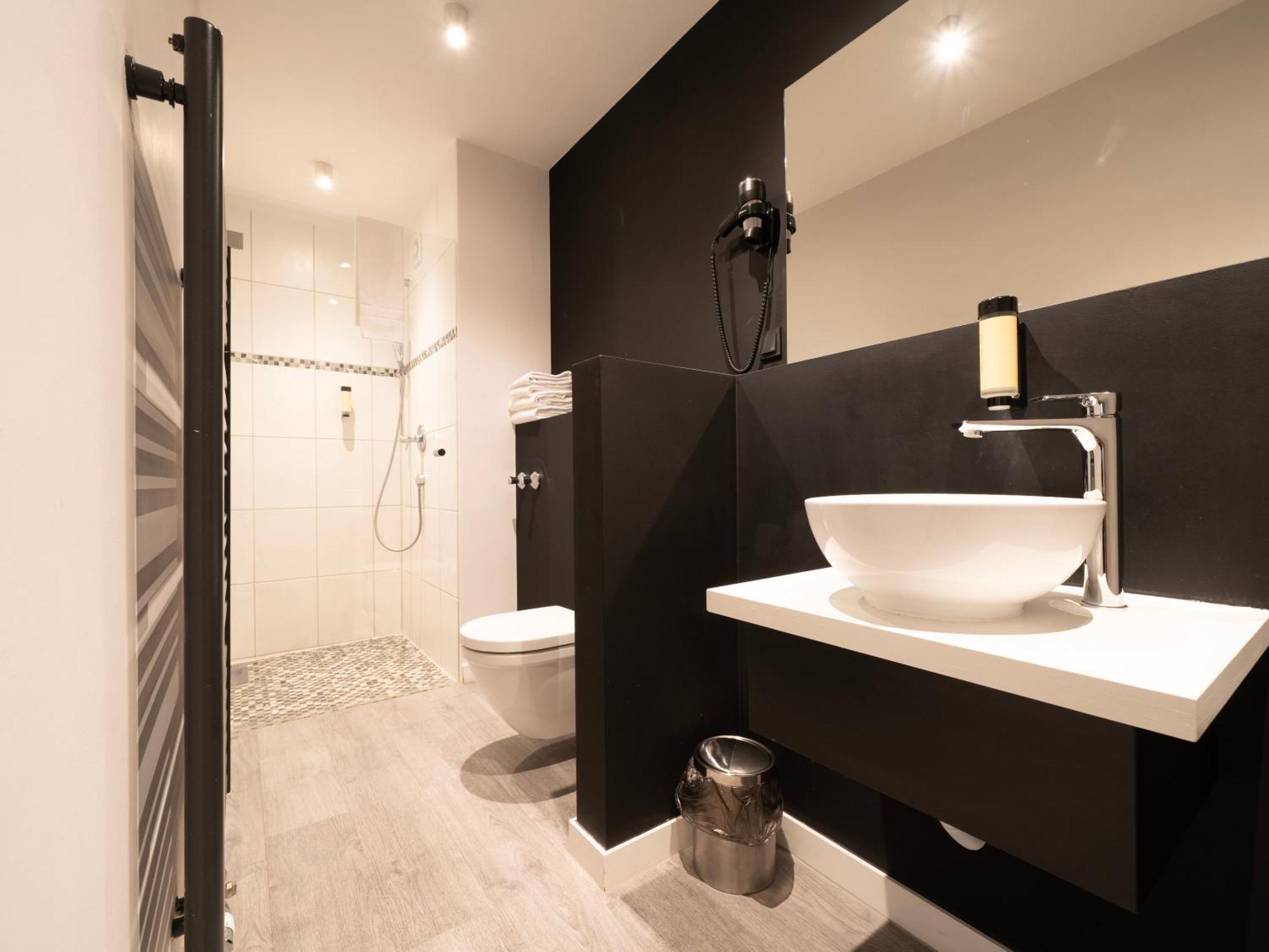 Juststay Ratingen Hotel & Apartments Екстериор снимка