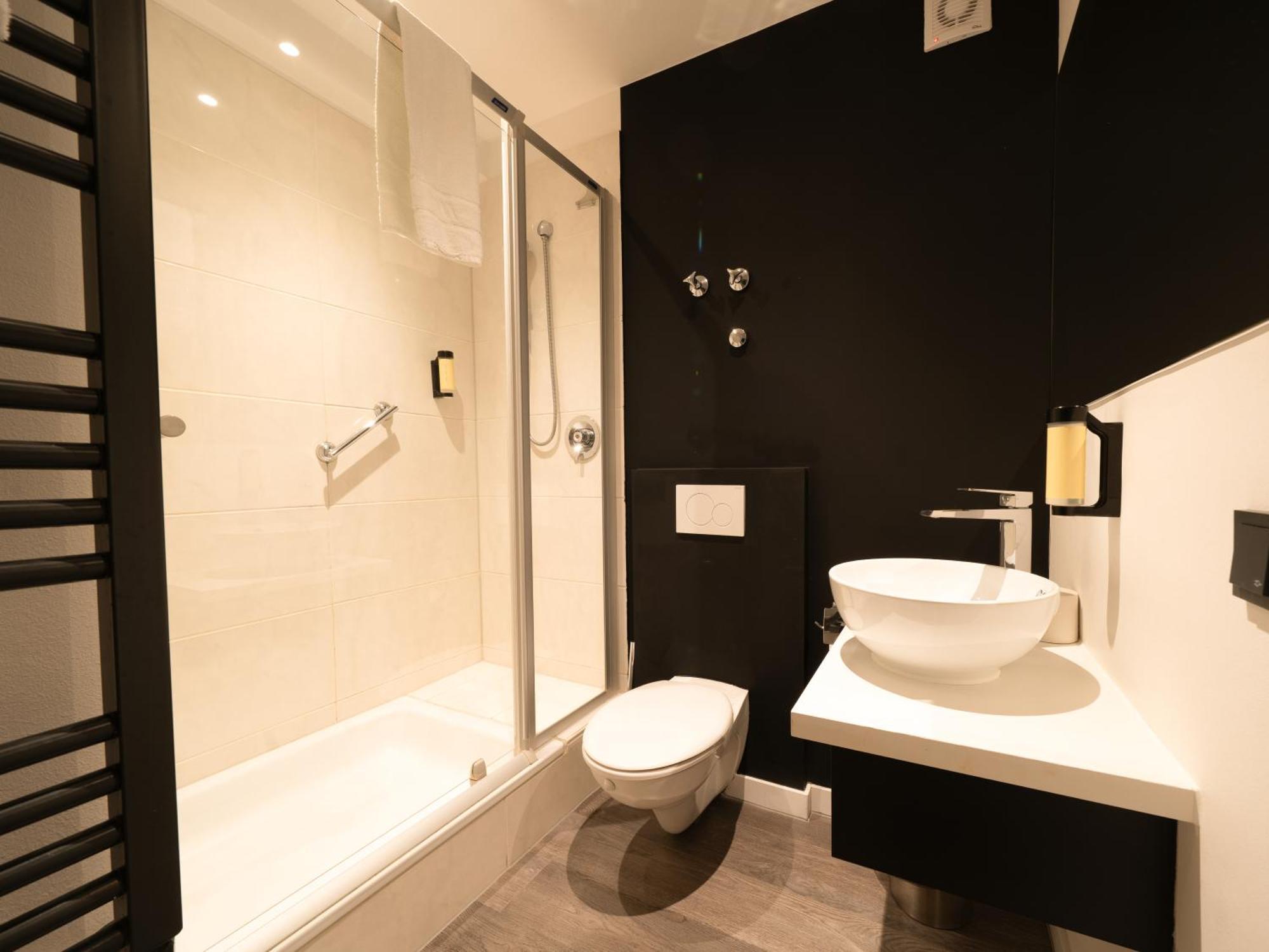 Juststay Ratingen Hotel & Apartments Екстериор снимка